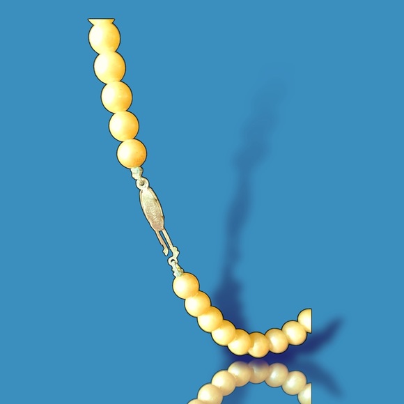 Vintage Faux String of Pearls - Picture 5 of 9
